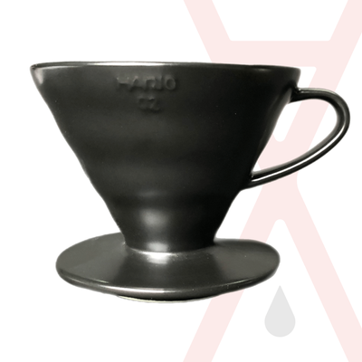 Пуровер Hario V60 чорний керамічний для заварювання кави 8602 фото